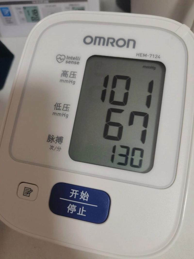 未见明显心跳