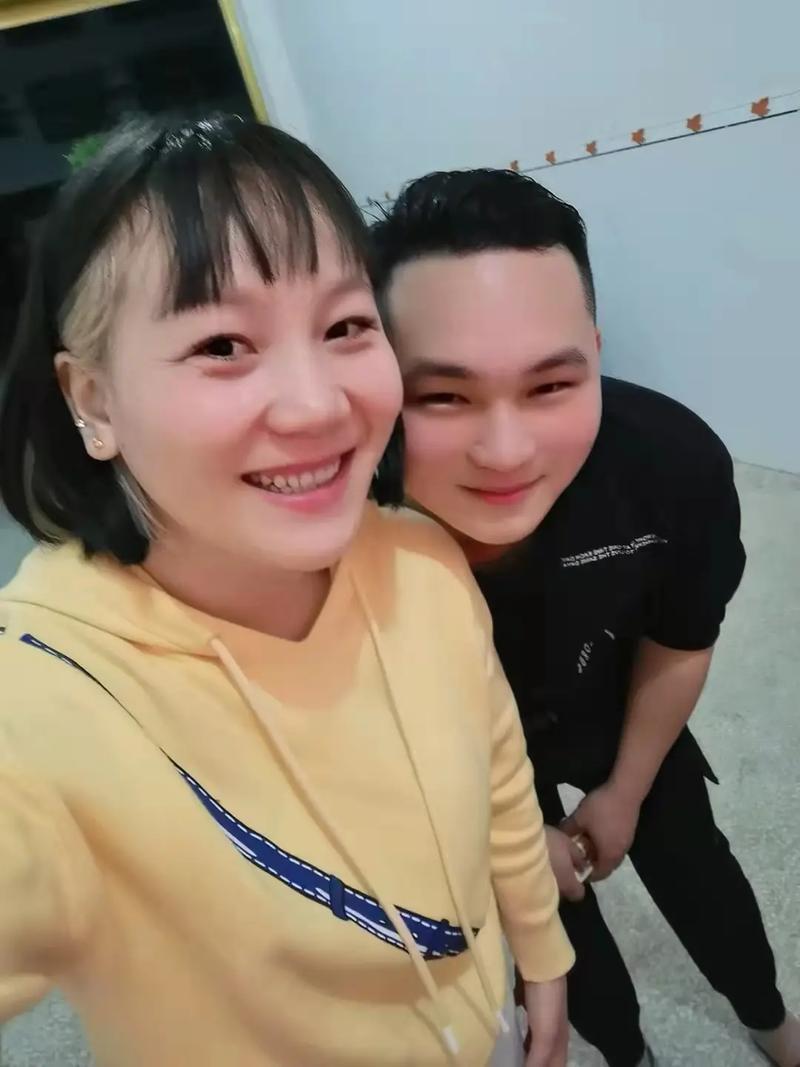 阿英夫妇