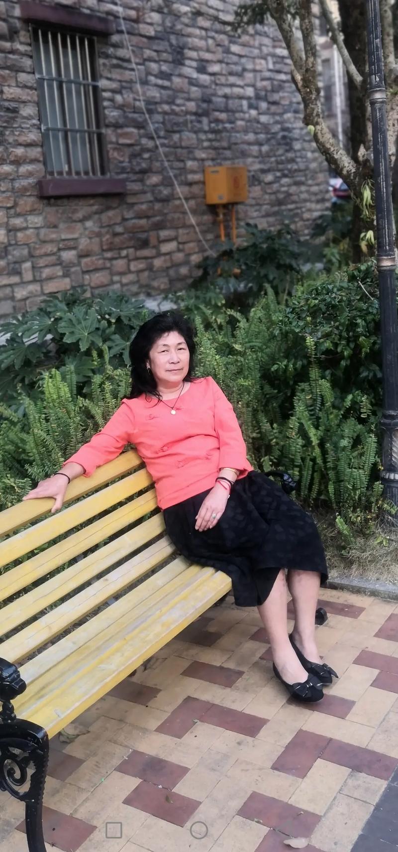 65 岁大妈