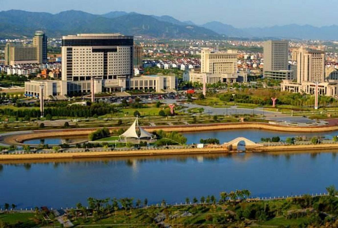 东阳市