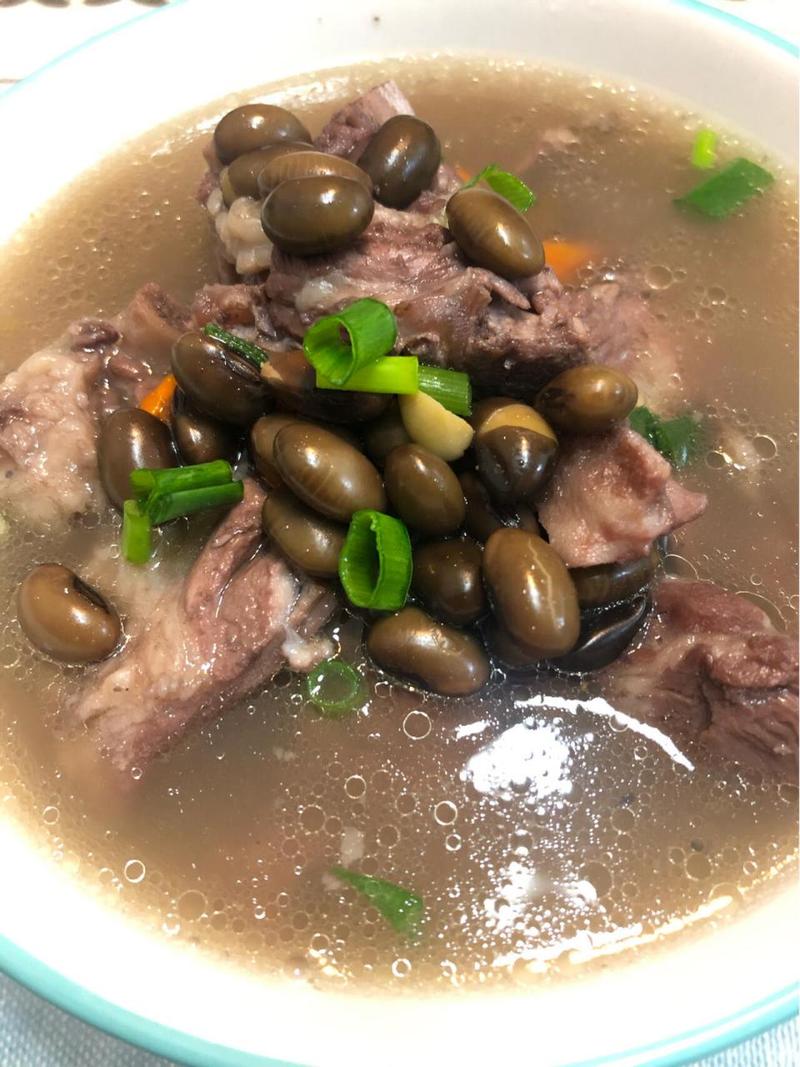 黑豆排骨汤