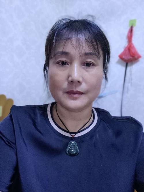 49岁女性