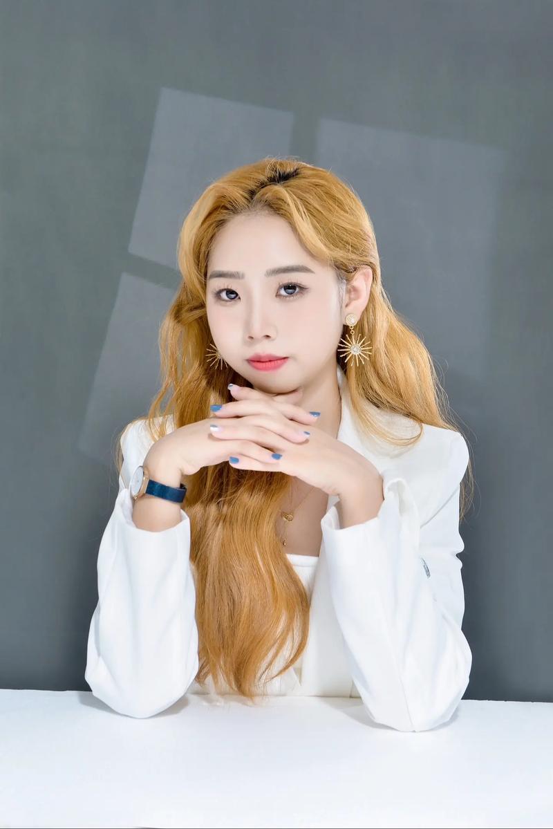 00 后